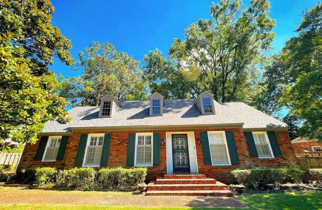 Cozy 3BR Memphis Stay, Pet Friendly BBQ & Games
