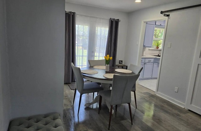 Cozy 3BR Retreat by Stadiums, Parks & Theater