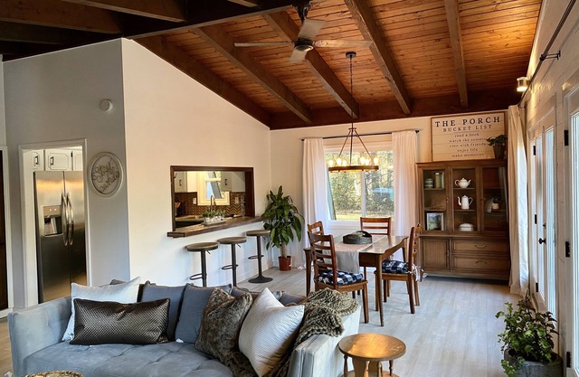 Cozy and Relaxing get away!