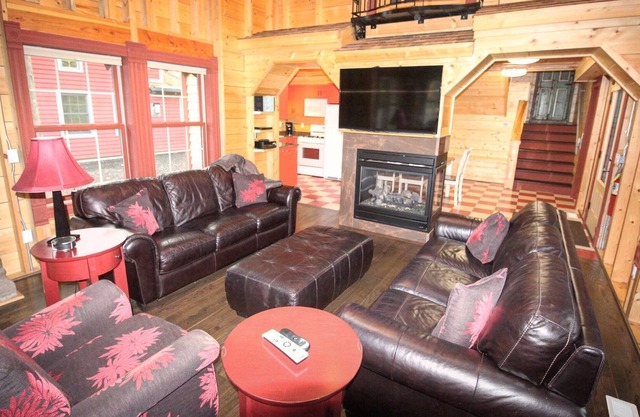 Cozy and unique cottage #5 at DollyBrook just minutes from Saugatuck