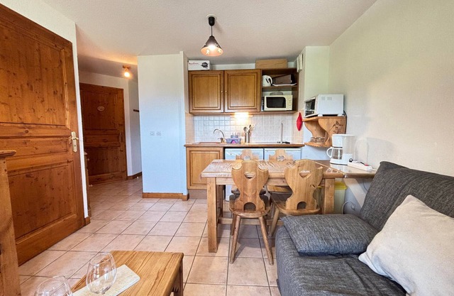 Cozy apartment at the foot of the slopes with parking, for 4-6 people