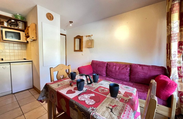 Cozy apartment at the foot of the slopes with balcony