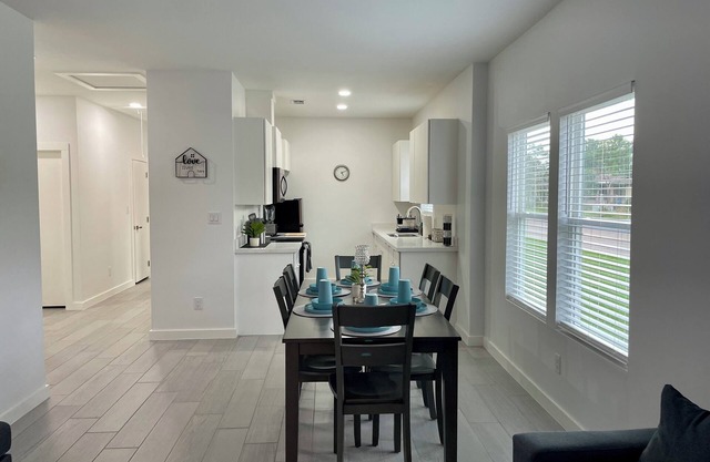 Cozy apartment in Harlingen Sleeps 8