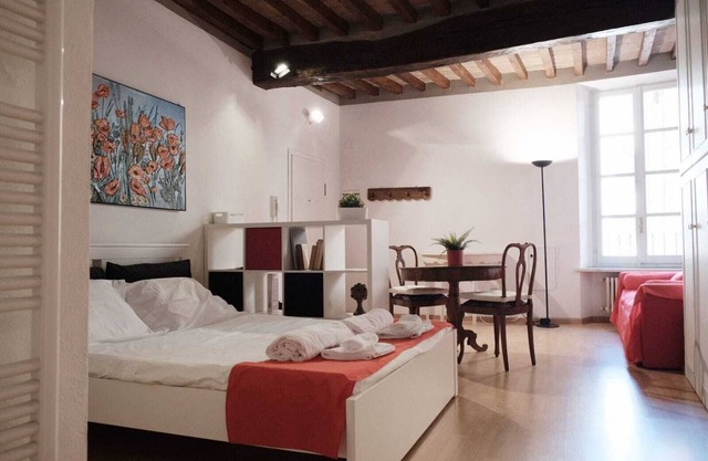 Cozy apartment in the center to enjoy every attraction and service.