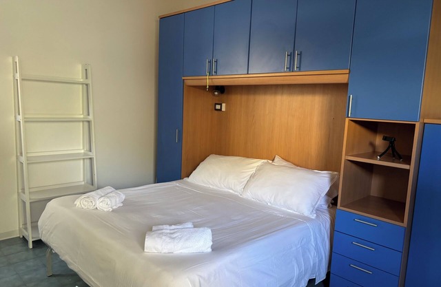 Cozy Apartment with Private Bathroom, Fully Equipped Kitchen, and Terrace