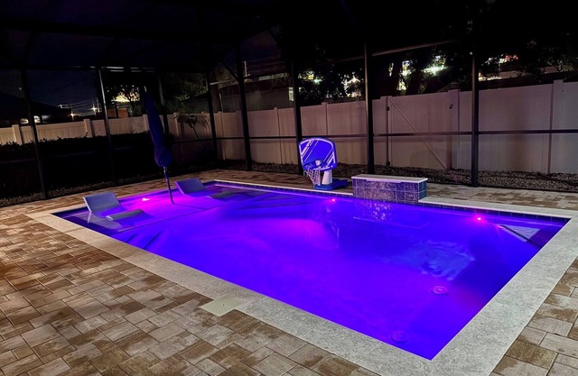 Cozy Beach Getaway Casita with Tropical Touch 8 minutes from the Beach