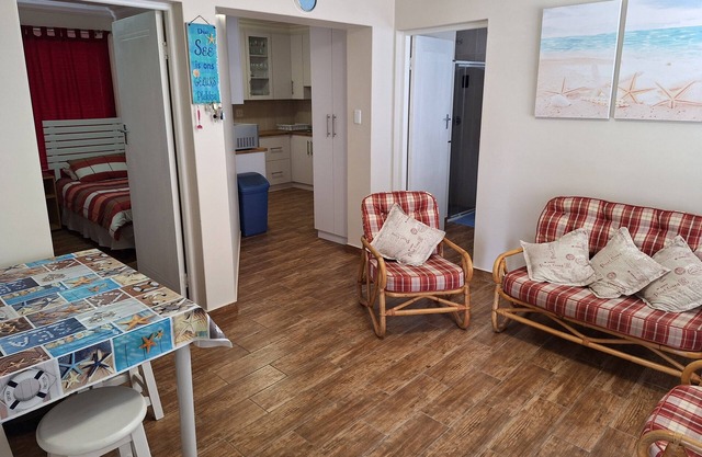 Cozy beach house in Diaz, Mossel bay - 5 mins to the beach