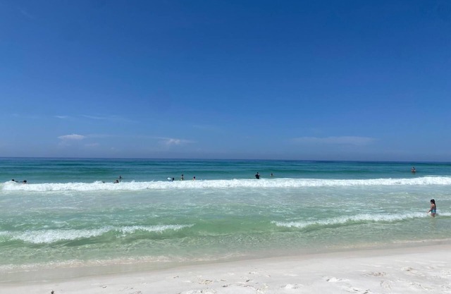 Cozy beach retreat 5 minutes to Grayton, Seaside Beach and 30A!