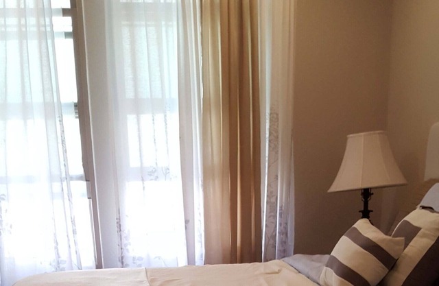 Cozy Bedroom with Shared Bath & Private Toilet/Sink Room