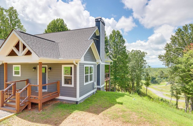 Cozy Blue Ridge Cabin: Game Room & Mountain Views