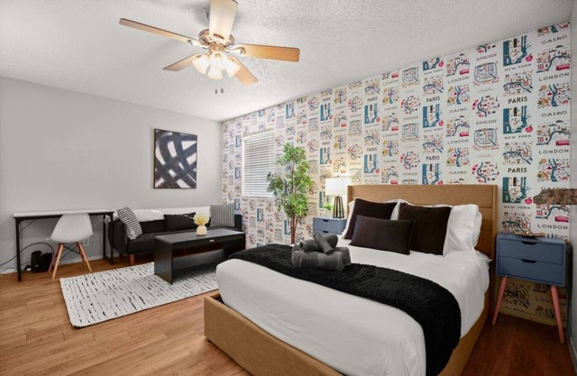 Cozy Brentwood Studio! |Close to ACL, F1, Etc!