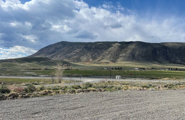 Cozy cabin with 1 bedroom, 1 bathroom, WiFi and AC in beautiful Cody, Wyoming