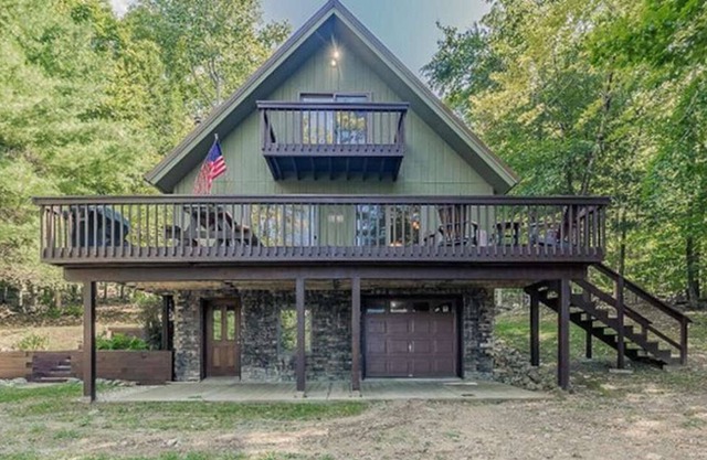 Cozy Cabin with Lake Access