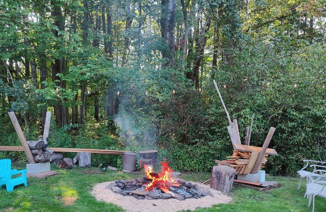 Cozy camper, a few miles from Lake Wallenpaupack, Ledgedale Recreation Area.