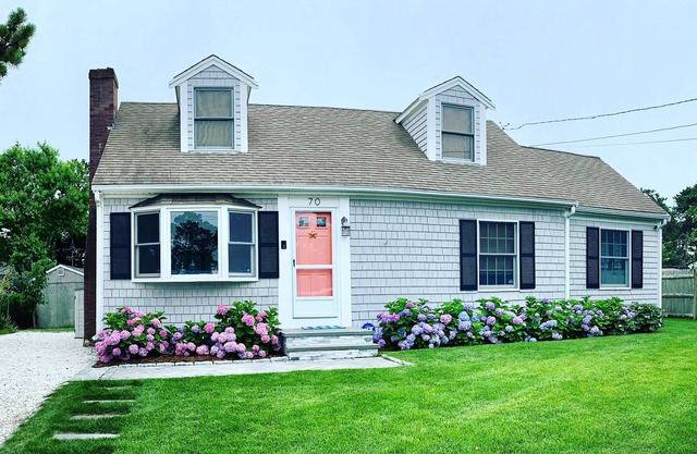 Cozy Cape Steps from 2 Beaches + Private Beach Deeded Access