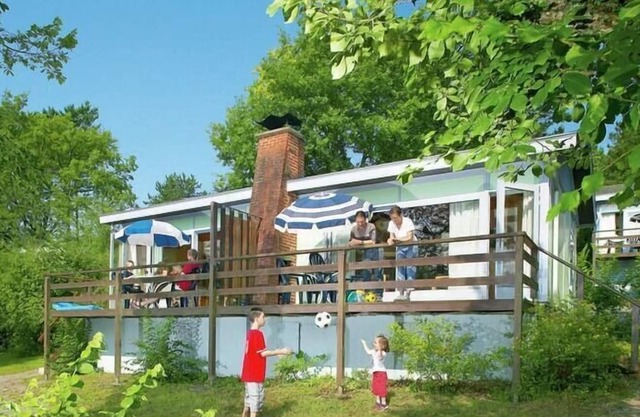 Cozy, carefully furnished bungalow near the Maas