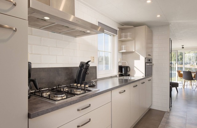 Cozy chalet with air conditioning and steam shower, at a holiday park in Twente