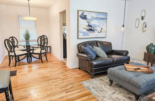 Cozy & Charming 3-bedroom cottage in Springfield - Great Location! Pet friendly!