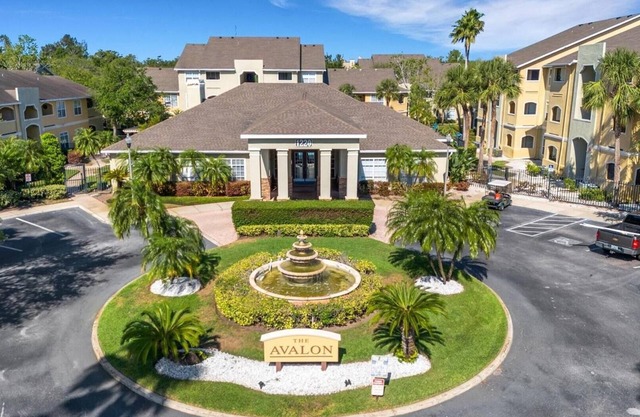 Cozy Clearwater Condo. Resort-Style Pool, Close to Spectacular Clearwater Beach!
