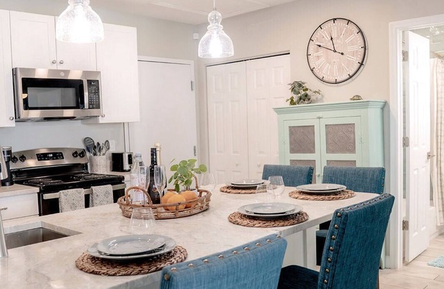 Cozy Coastal Cottages of Dunedin #2