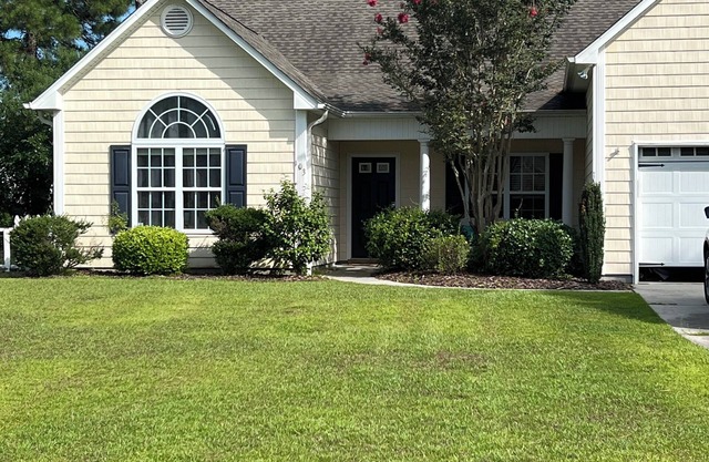 Cozy Coastal Retreat - Dog friendly! 25% off 7-day rental for July.