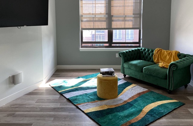 Cozy comfortable space in soulard HOT TUB NOW OPEN