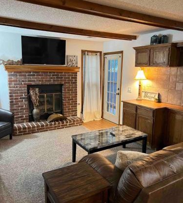 Cozy condo in the perfect location with no stairs!