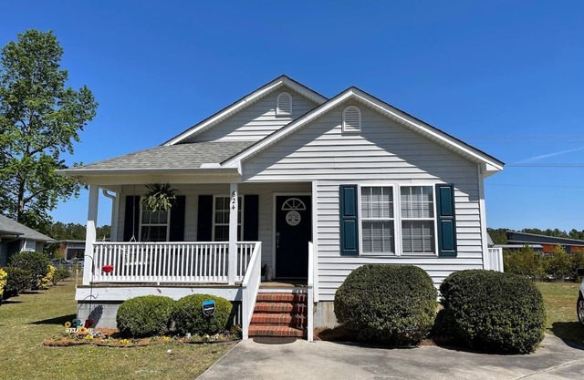 Cozy & Conveniently located to explore Wilmington.