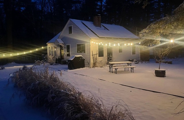 Cozy cottage, quiet getaway perfect for winter skiing, summer hiking & HITS