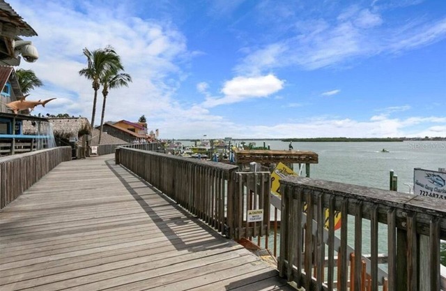 Cozy Cottage that is close to the beach and pet friendly! Work at the Beach! OB