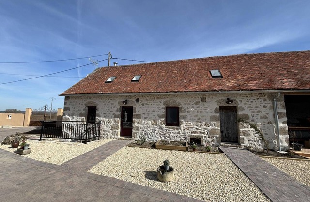 Cozy cottage with spa, near Vichy
