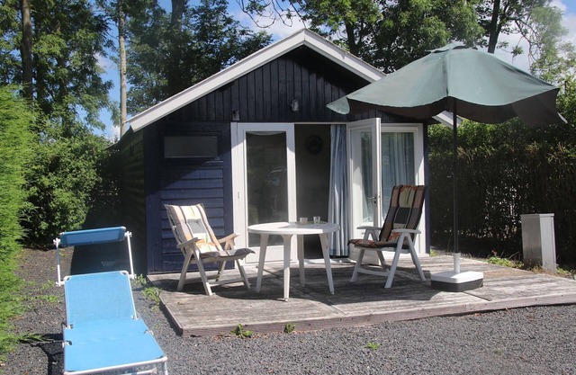 Cozy cottage with WiFi, located in Friesland