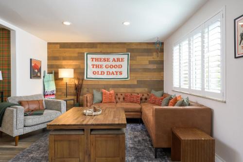 Cozy Family Retreat with Yard - Walk to Olde Town