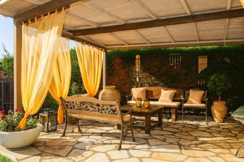 Cozy flats in an olive grove by the sandy beach