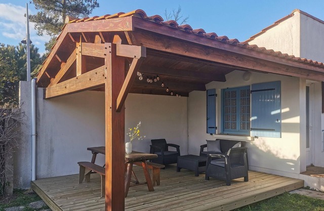 Cozy home in L'Aiguillon la Presqu'ile