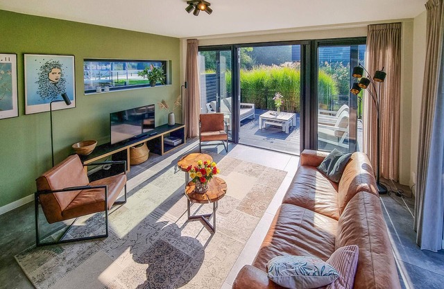 Cozy home in Balk with kitchen