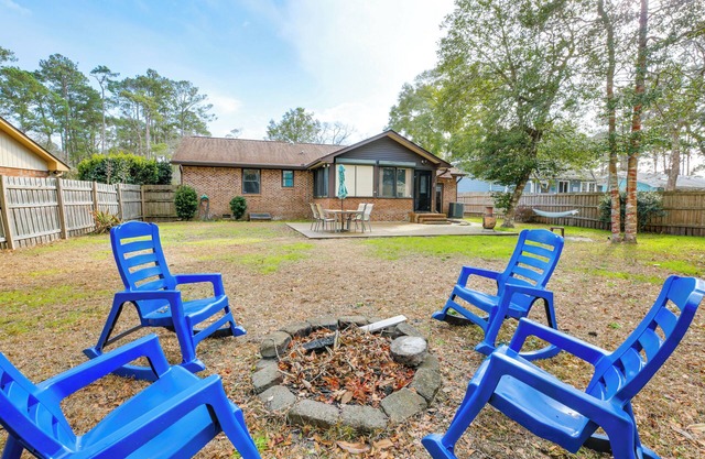 Cozy Home w/Fenced Backyard in Sunset Beach!