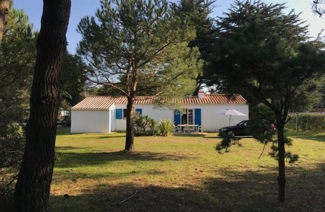 Cozy House with Large Garden, Close to Beach - St. Hilaire-de-Riez
