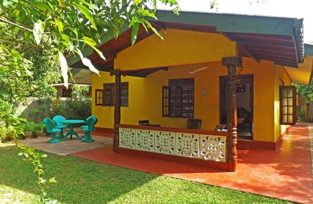 Cozy house near the beach - Ayesha Dream Villa