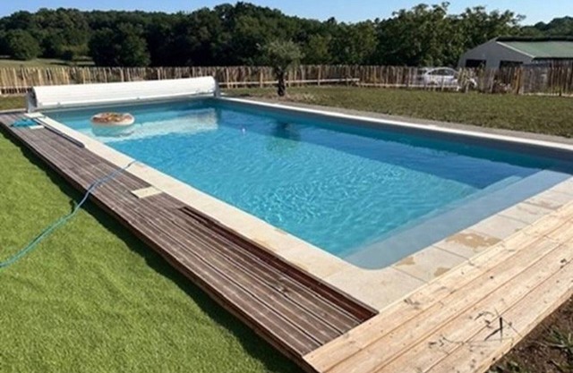 Cozy house with shared pool and wifi in Brantôme