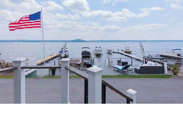 Cozy, immaculate, lake front property. Only a few minutes to Saratoga Springs!