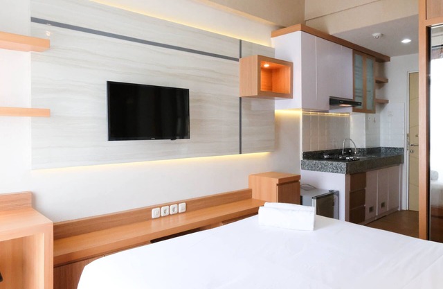Cozy Living And Best Choice Studio At Bale Hinggil Apartment