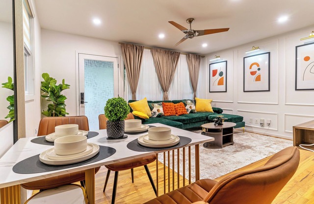 Cozy Luxe 2BR Retreat Near DT Raleigh, Sleeps 4, Kids, Pets & Business Travelers