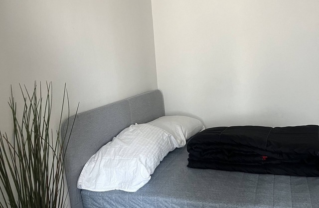 Cozy luxurious condo in the middle south west, Montreal