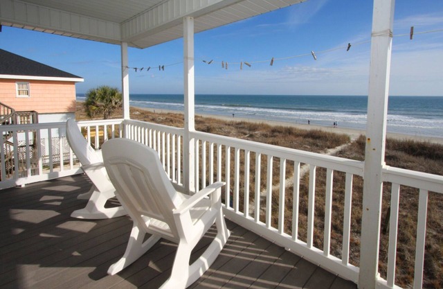 Cozy & pet-friendly oceanfront apartment steps from the sand-beautiful oceanfront balcony