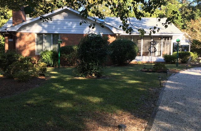 Cozy, Quiet, 1.8 Miles From Sunset Beach! WiFi, Cable, Pets OK!