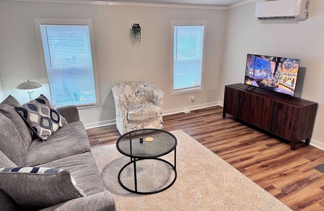 Cozy & quiet 4 Four. Pets Yes!