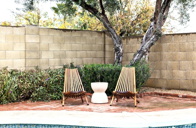 Cozy Quiet Home, on golf course, pool, bbq