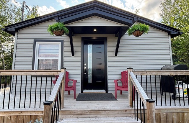 Cozy river view getaway along the Cocagne River.