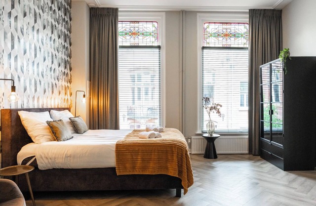 Cozy room with bath, 35m2, fast, stable WiFi and herringbone floor.